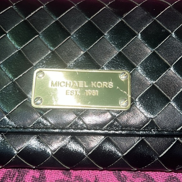Michael Kors Black Leather Clutch With Chain - Picture 5 of 14